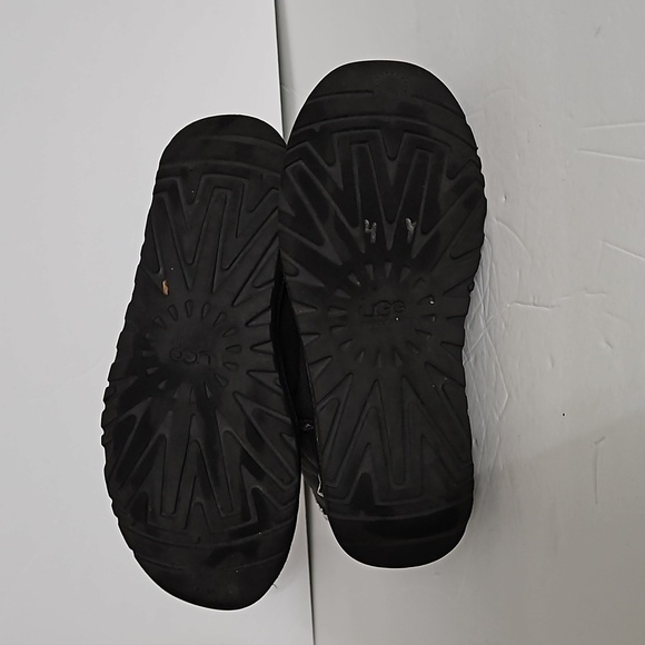 Ugg Bowen Swarovski Crystal Bling Studded Boots sz5  Black Pre-owned - Picture 9 of 11